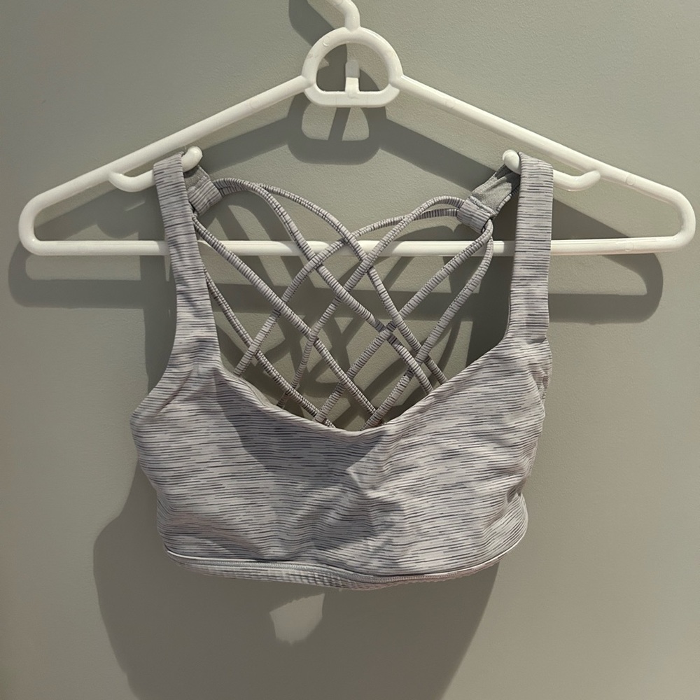 lululemon sports bra
